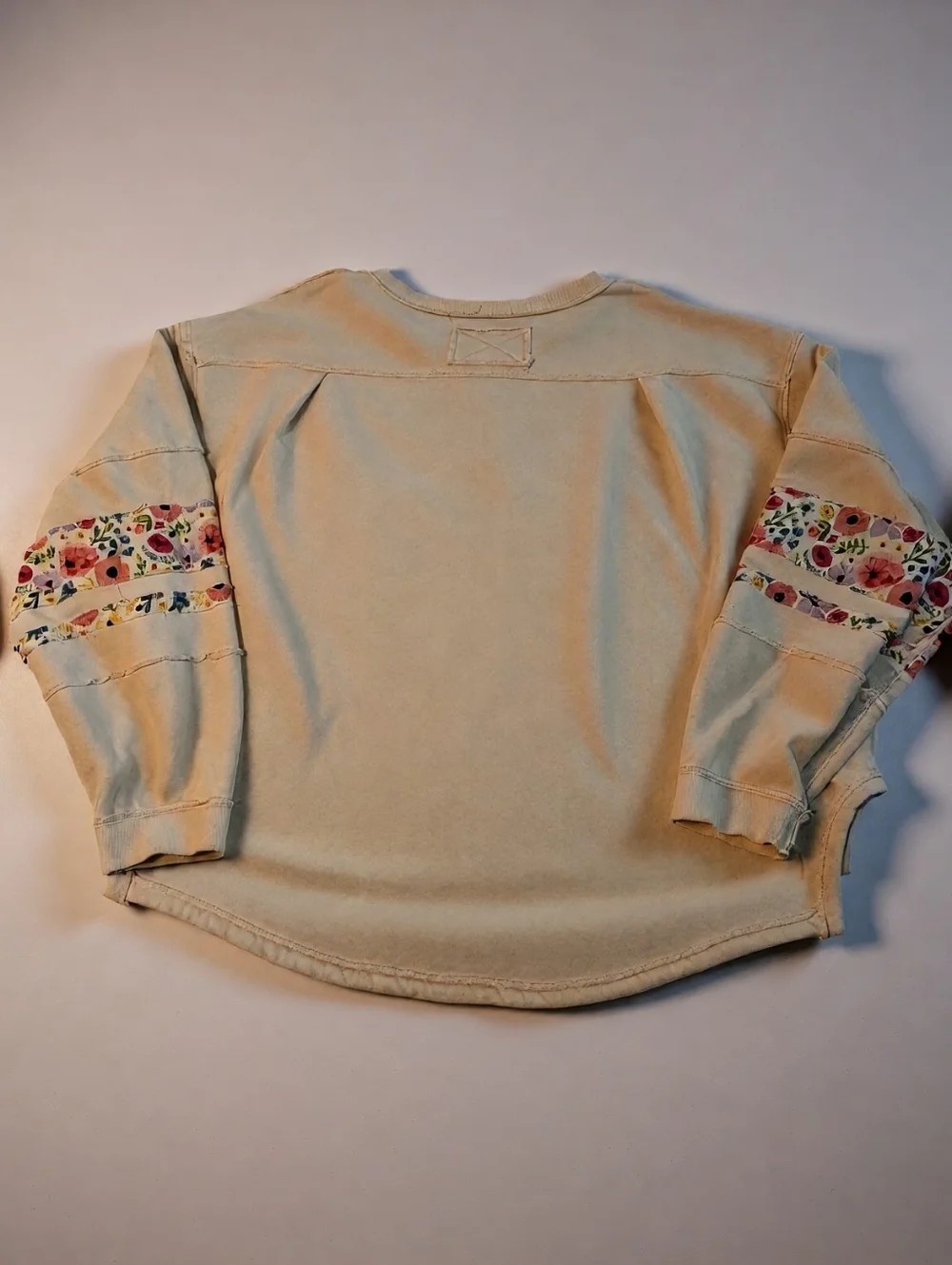 Sage + Fig Floral Appliqué Oversized Top - Boho Daisy Pullover EUC, LG - Picture 6 of 12